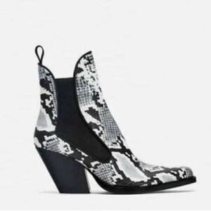 Zara Cowboy Black & White  Snake Print Ankle Boots/Booties Size 38 US 7.5